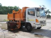 Xe chở bùn 5,5 tấn hino, tự cẩu bùn