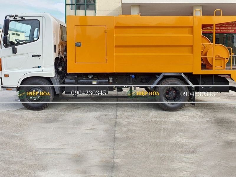 Xe thông tắc cống 5 khối Hino Xe thông tắc cống 5 khối Hino